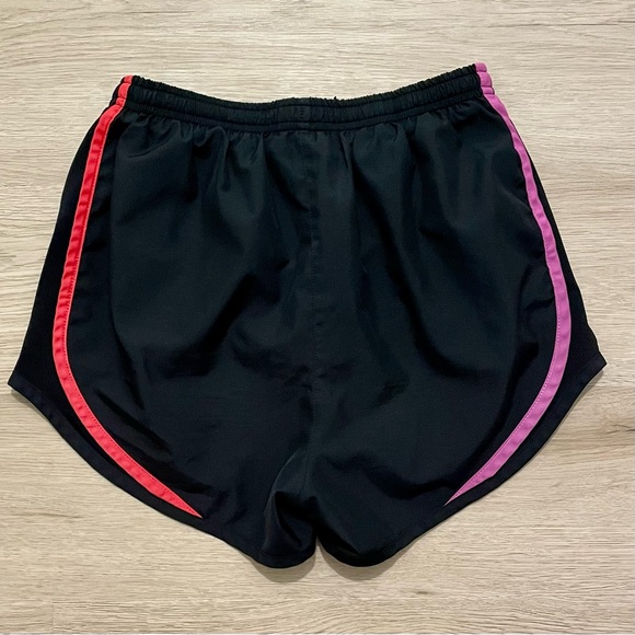 Women’s Nike XS - Picture 2 of 7